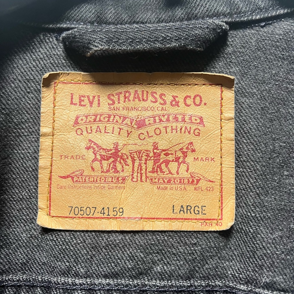 Legit Vintage 93 Levi’s Black Denim Jacket. - Picture 2 of 3
